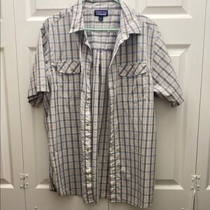 Patagonia Plaid Short Sleeve Shirt Men’s in Large
